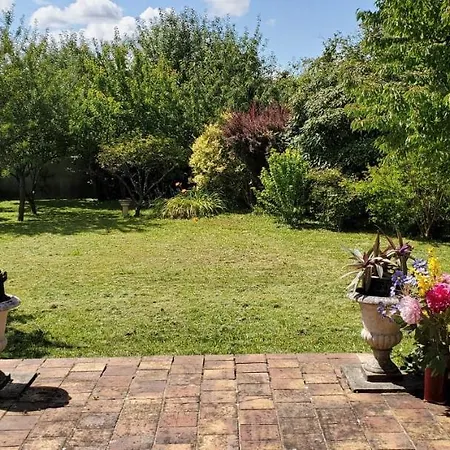 Pensión Cozy En Haute Vallee De Chevreuse Le Mesnil-Saint-Denis